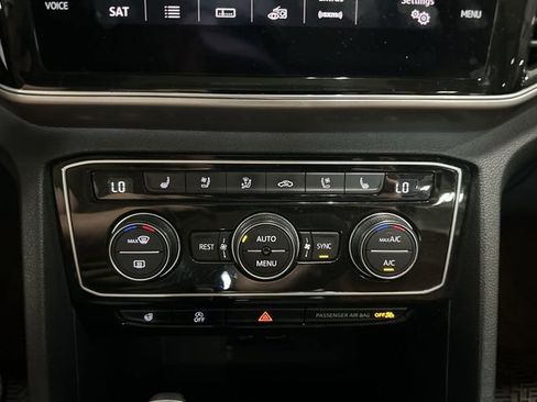 Used 2019 Volkswagen Atlas SEL Premium image 21