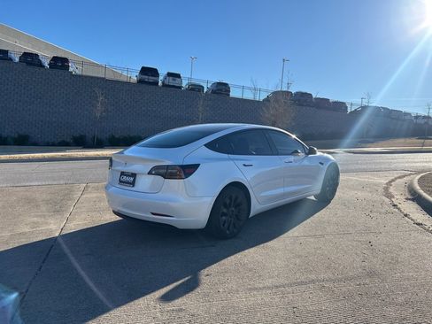 Used 2020 Tesla Model 3 Standard Range image 3