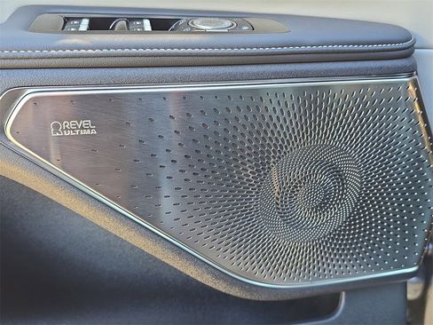 Certified 2024 Lincoln Nautilus Reserve w/ Equipment Group 203A image 17