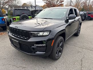 New 2025 Jeep Grand Cherokee Limited w/ Black Appearance Package video 2