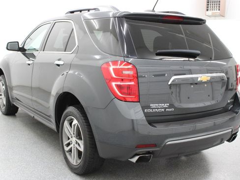 Used 2017 Chevrolet Equinox Premier w/ Enhanced Convenience Package AWD/4WD image 6
