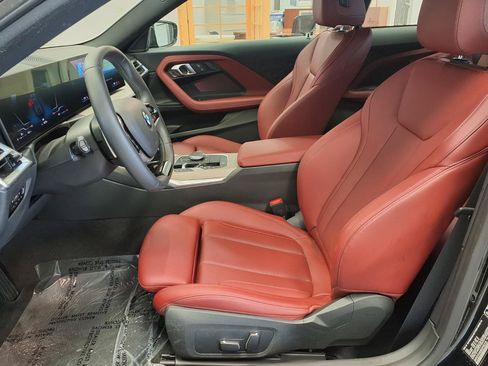 Used 2025 BMW 230i Coupe w/ Convenience Package RWD image 16