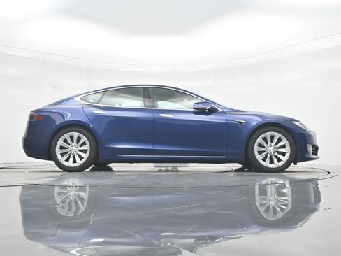 Used 2019 Tesla Model S Standard Range AWD/4WD image 29