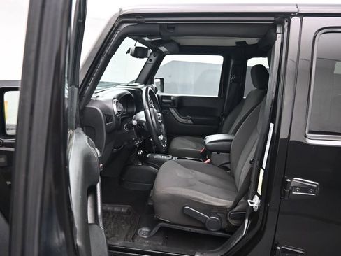 Used 2017 Jeep Wrangler Unlimited Sport w/ Quick Order Package 24S AWD/4WD image 11