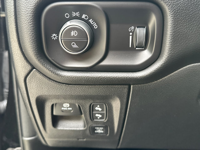 Used 2025 RAM 1500 Big Horn AWD/4WD image 25