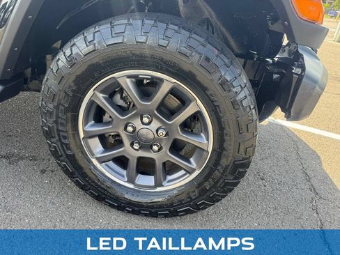Used 2020 Jeep Gladiator Overland AWD/4WD image 19