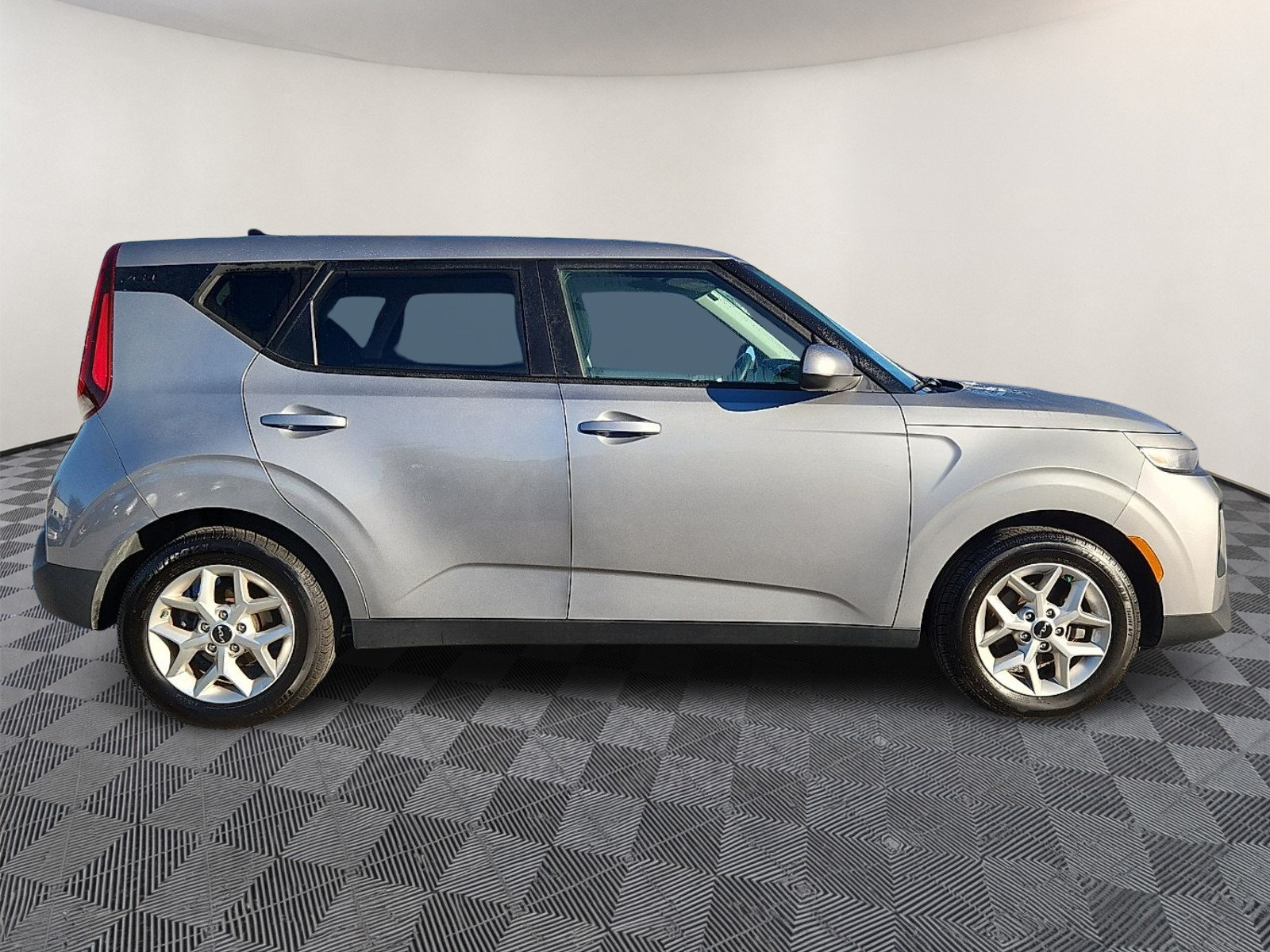 Used 2022 Kia Soul LX w/ Technology Package FWD image 7