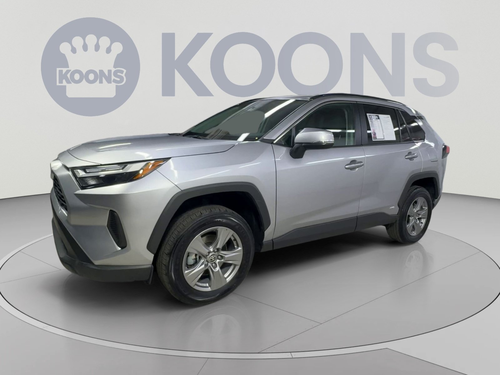 Used 2024 Toyota RAV4 LE AWD/4WD image 5