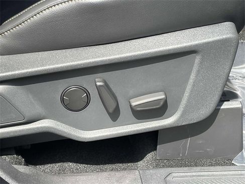 New 2025 Ford Bronco Badlands image 30