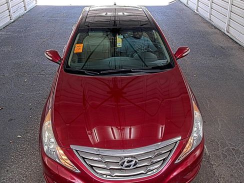 Used 2013 Hyundai Sonata Limited w/ Premium Pkg FWD image 2