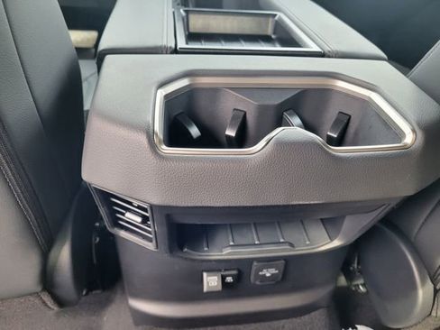 New 2025 Toyota Tundra Limited AWD/4WD image 33