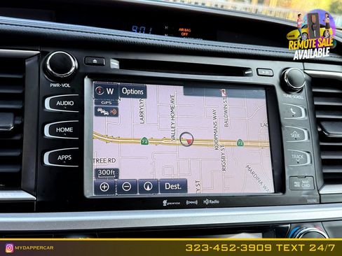 Used 2019 Toyota Highlander XLE FWD image 33