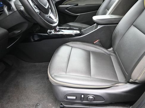 Used 2024 Chevrolet Trax ACTIV w/ Driver Confidence Package image 13