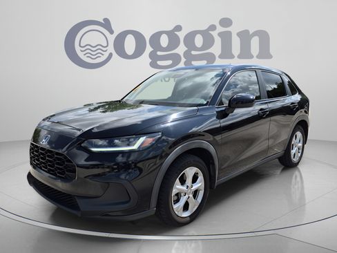 Used 2023 Honda HR-V LX image 1