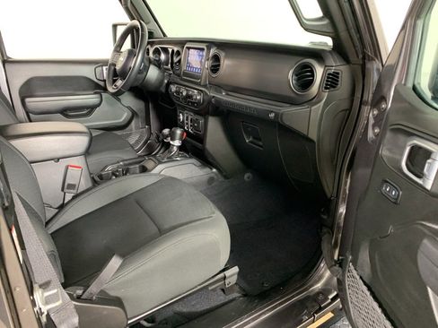 Used 2022 Jeep Wrangler Sport S image 31