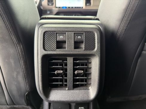 Used 2025 Ford Bronco Outer Banks AWD/4WD image 17