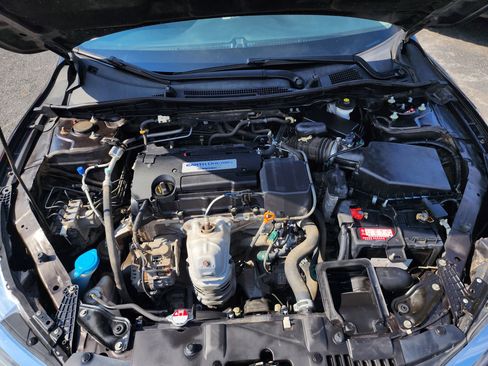 Used 2016 Honda Accord LX image 19