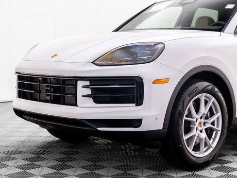 New 2026 Porsche Cayenne image 41