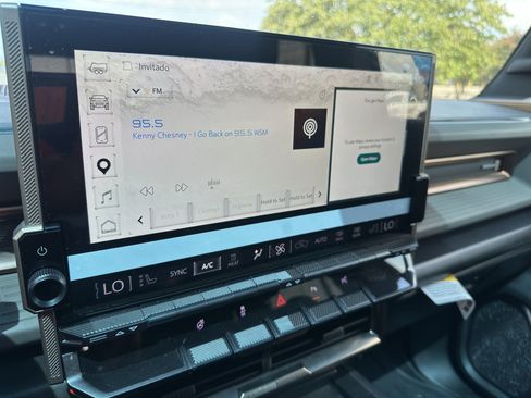 Used 2024 GMC Hummer EV 3X AWD/4WD image 31