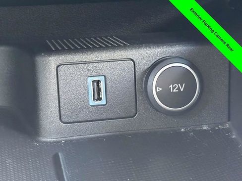 Used 2020 Ford Escape SE image 21