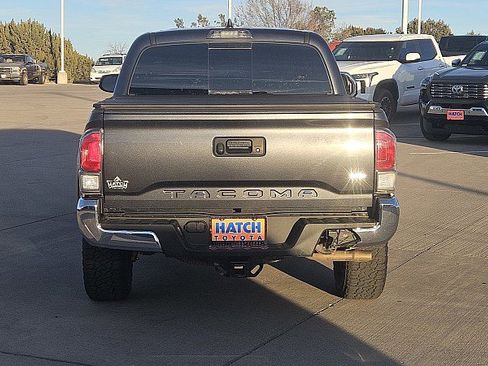 Used 2023 Toyota Tacoma TRD Off-Road image 6