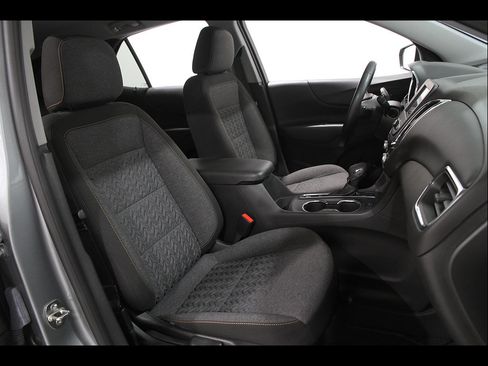Certified 2023 Chevrolet Equinox LT AWD/4WD image 17