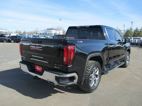 Certified 2022 GMC Sierra 1500 SLT w/ SLT Premium Plus Package image 5