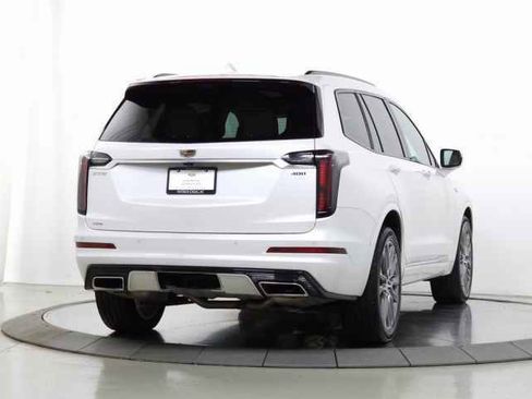 Used 2021 Cadillac XT6 Sport w/ Platinum Package image 10