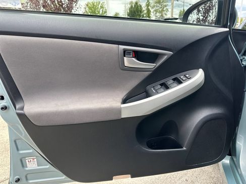 Used 2012 Toyota Prius Three FWD image 11