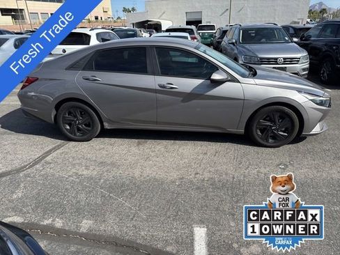 Used 2023 Hyundai Elantra SEL FWD image 3