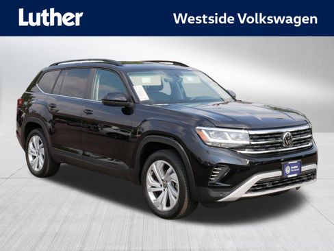 Certified 2023 Volkswagen Atlas SE w/ Panoramic Sunroof Package AWD/4WD image 1