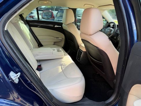 Used 2017 Chrysler 300 Limited AWD/4WD image 12