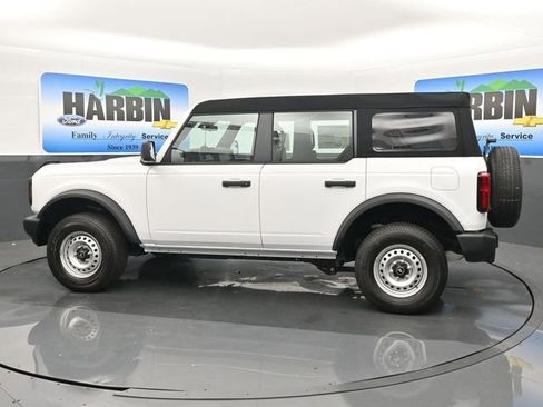 New 2025 Ford Bronco 4-Door image 3