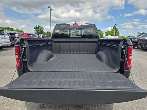 Used 2025 RAM 1500 Big Horn AWD/4WD image 13