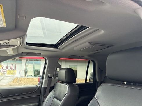 Used 2017 GMC Yukon SLT w/ Open Road Package RWD image 9