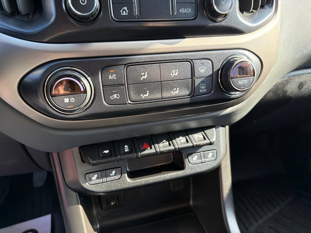 Used 2019 Chevrolet Colorado Z71 AWD/4WD image 26