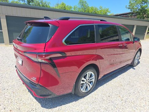 Certified 2023 Toyota Sienna XSE AWD/4WD image 6
