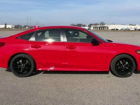 Used 2024 Honda Civic Sport image 9
