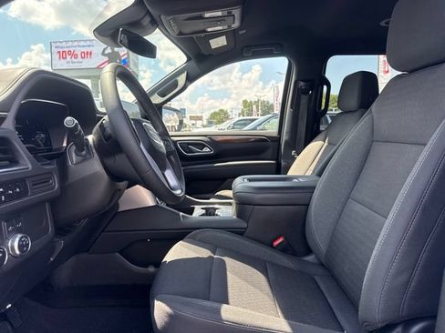 Used 2023 GMC Yukon XL SLE AWD/4WD image 14