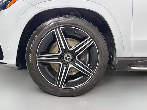 Used 2024 Mercedes-Benz GLE 450 4MATIC image 11