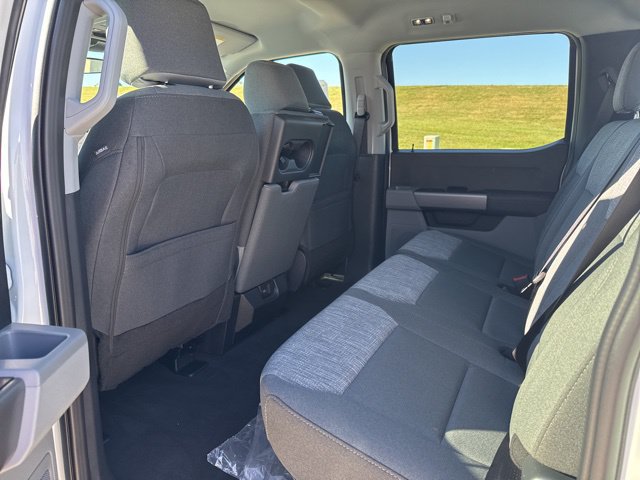 New 2026 Ford F250 XLT w/ FX4 Off-Road Package AWD/4WD image 10