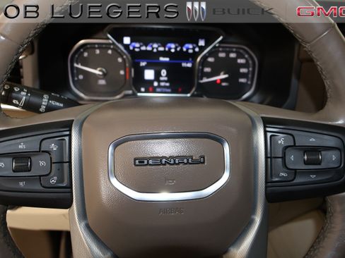 Used 2021 GMC Yukon XL Denali image 32