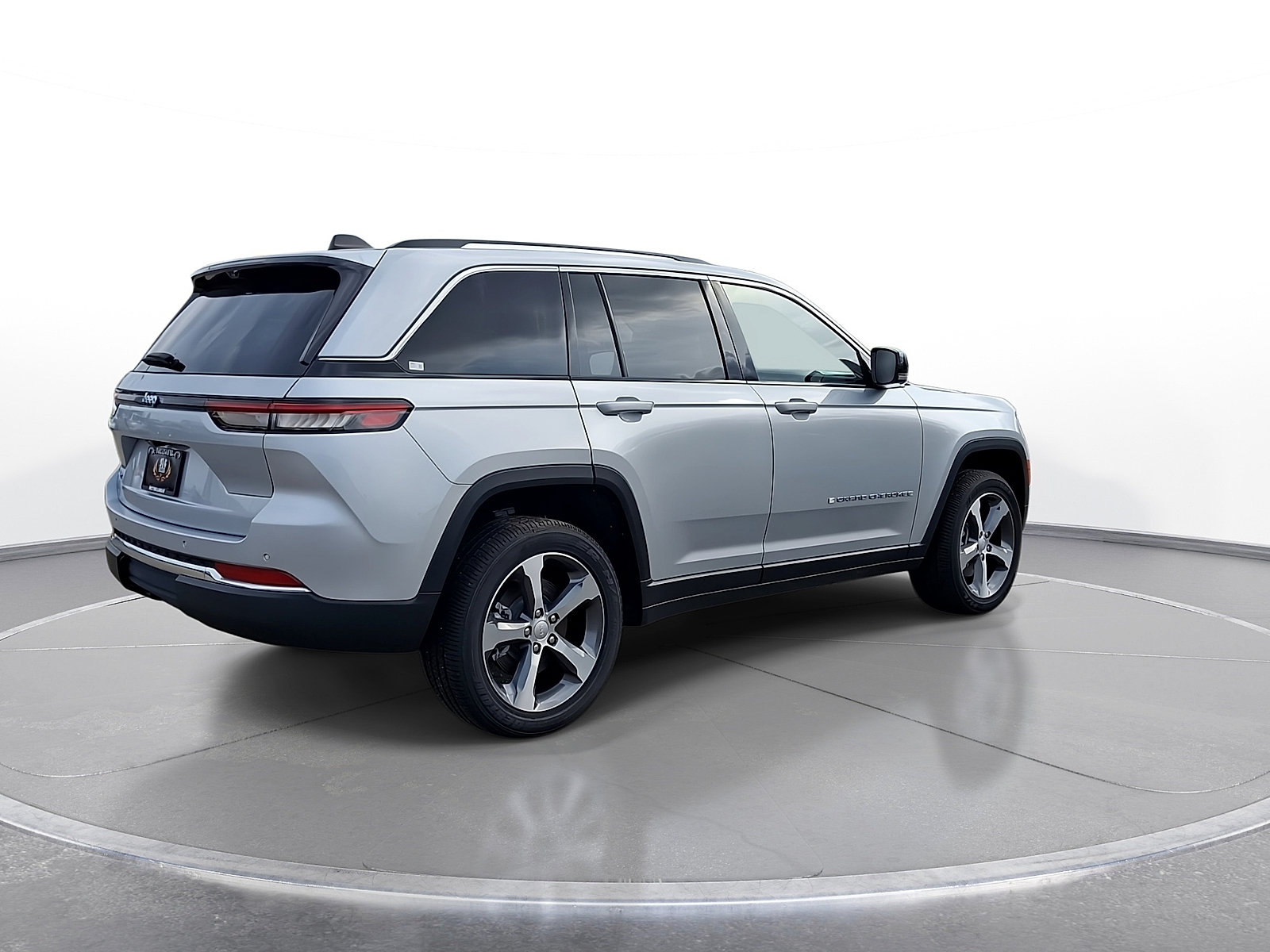 New 2024 Jeep Grand Cherokee Limited 4xe w/ Luxury Tech Group II AWD/4WD image 8