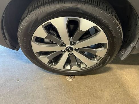 Used 2021 Kia Telluride S AWD/4WD image 30