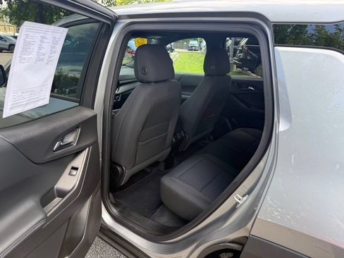 Used 2025 Chevrolet Equinox LT AWD/4WD image 11