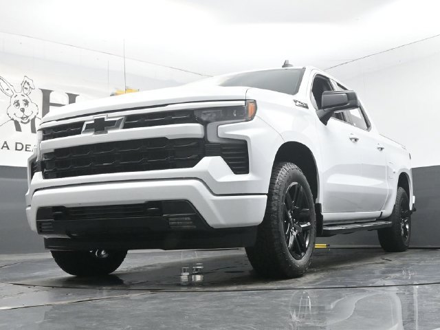 Used 2024 Chevrolet Silverado 1500 RST AWD/4WD image 4
