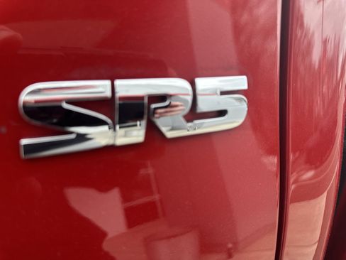 Used 2019 Toyota Tacoma SR5 image 17