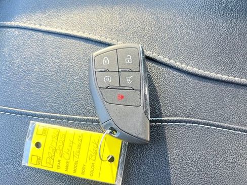 Certified 2025 Chevrolet Traverse LT image 35