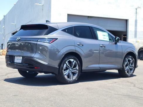 New 2026 Nissan Murano SV AWD/4WD image 2