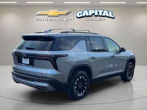 Used 2025 Chevrolet Traverse Z71 w/ Driver Confidence Package AWD/4WD image 5